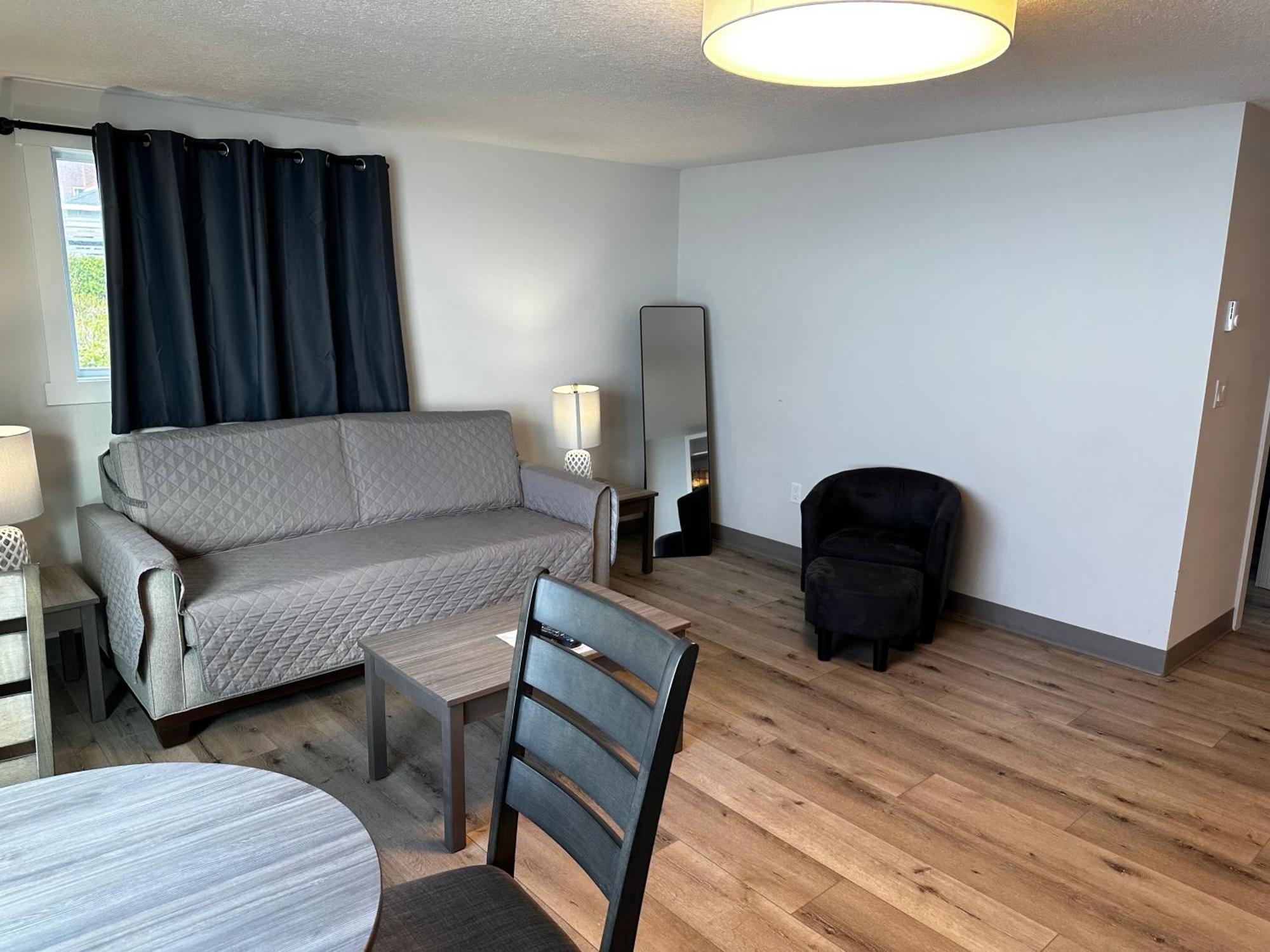 West Beach Suites Lincoln City Ruang foto